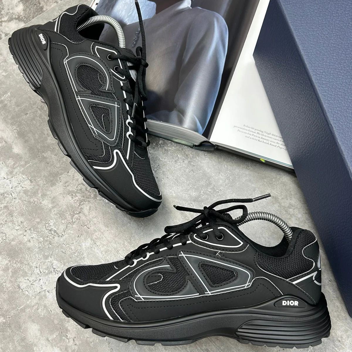 B30 – Stock limité. Dernières paires disponibles.