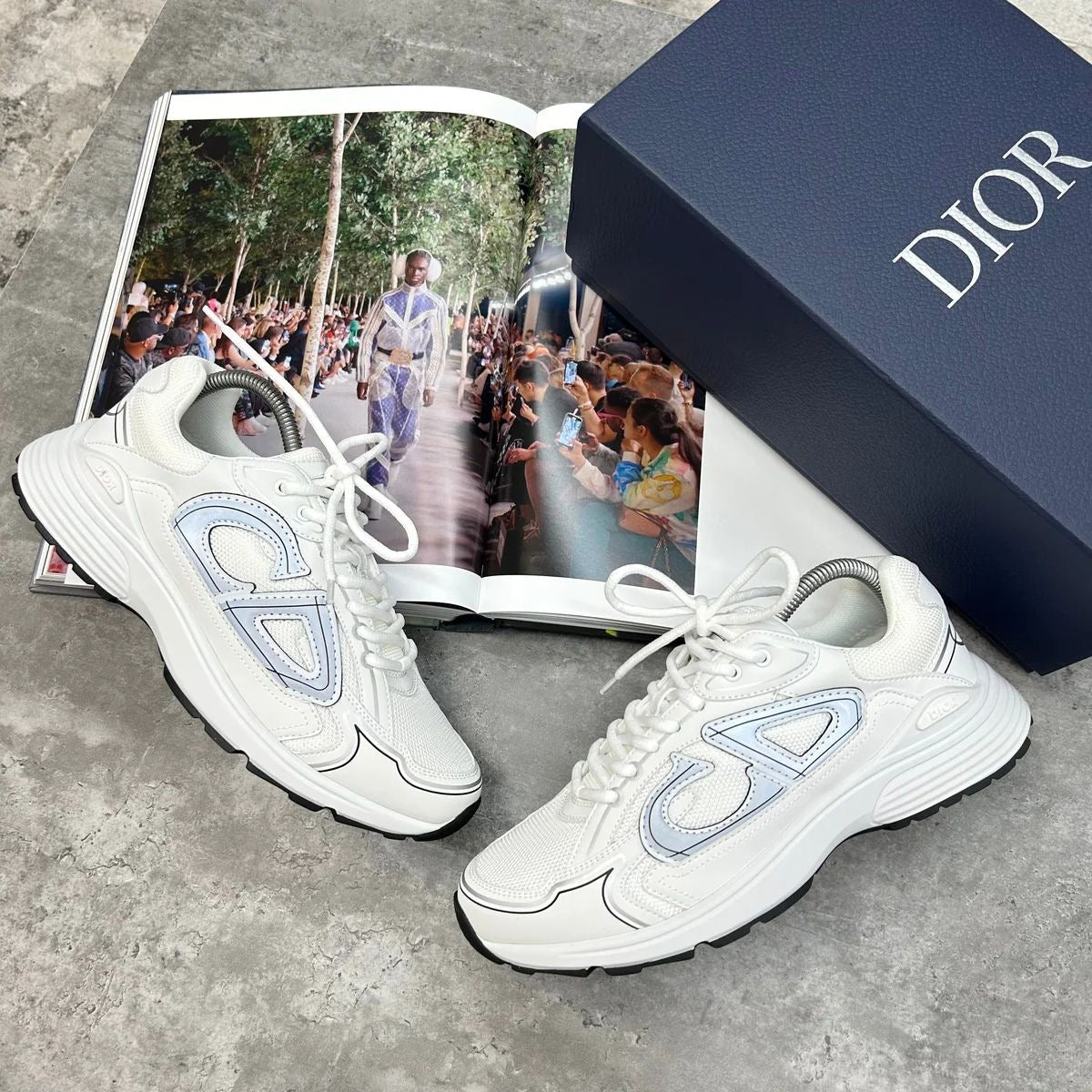 B30 – Stock limité. Dernières paires disponibles.