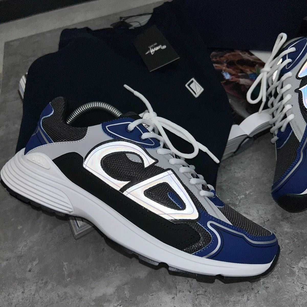 (VORBESTELLUNG) B30 – TRAINER – MARINEBLAU/WEISS